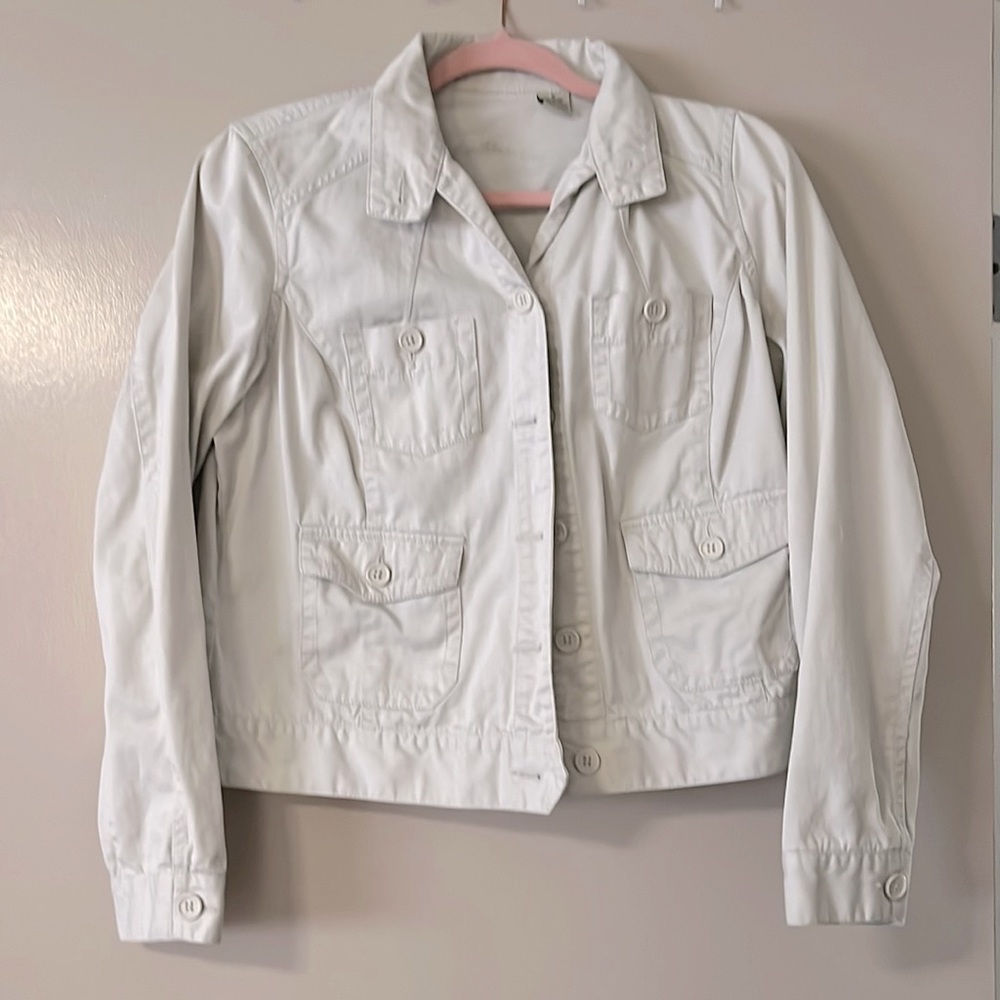 Caribbean Joe size M light weight 100% cotton jacket. Excellent used condition.